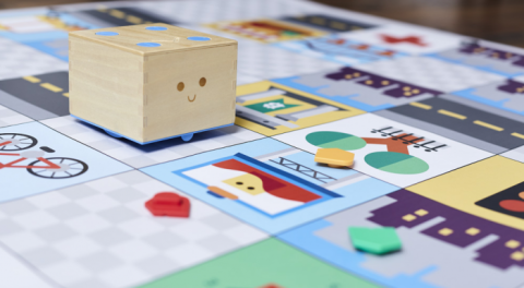 cubetto robot with map